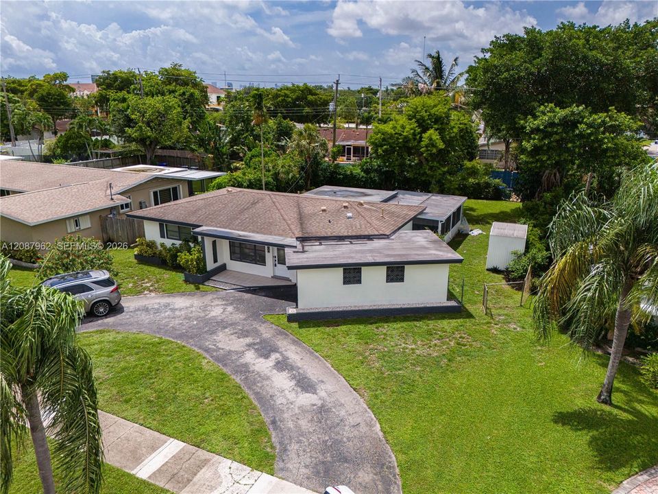 En Renta: $3,950 (3 camas, 2 baños, 1450 Pies cuadrados)