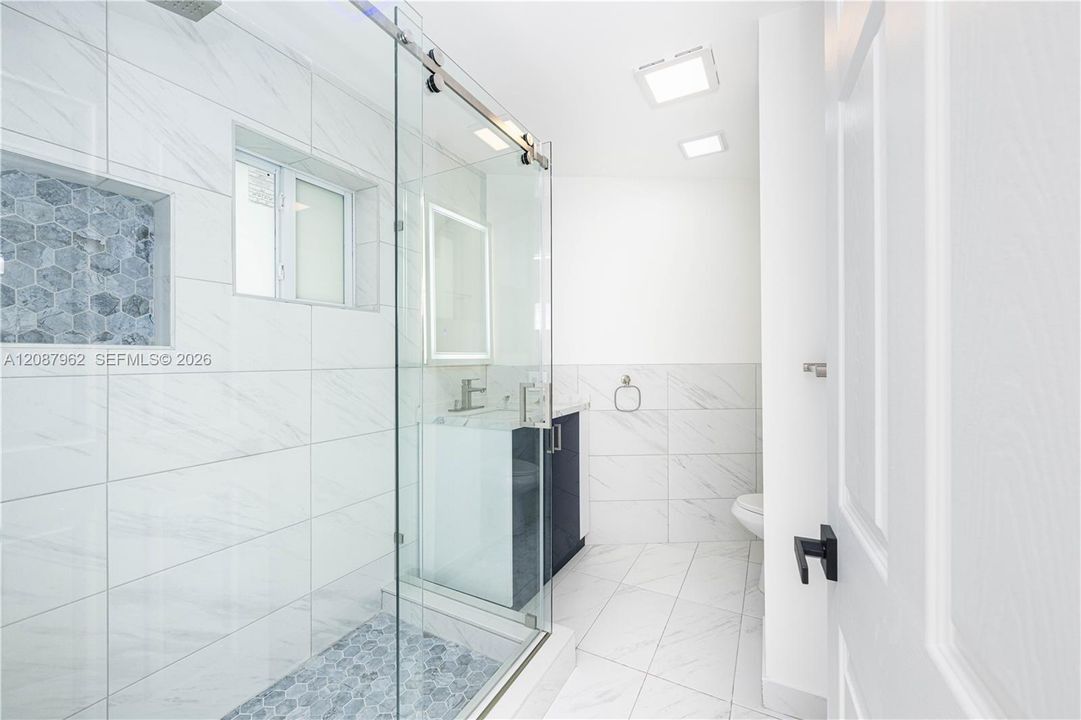 En Renta: $3,950 (3 camas, 2 baños, 1450 Pies cuadrados)