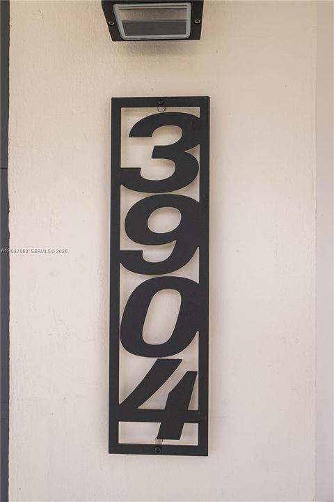 En Renta: $3,950 (3 camas, 2 baños, 1450 Pies cuadrados)