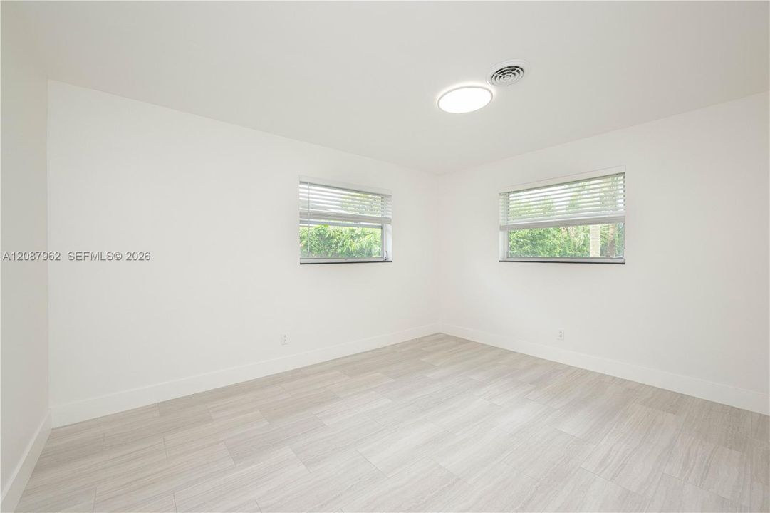 En Renta: $3,950 (3 camas, 2 baños, 1450 Pies cuadrados)