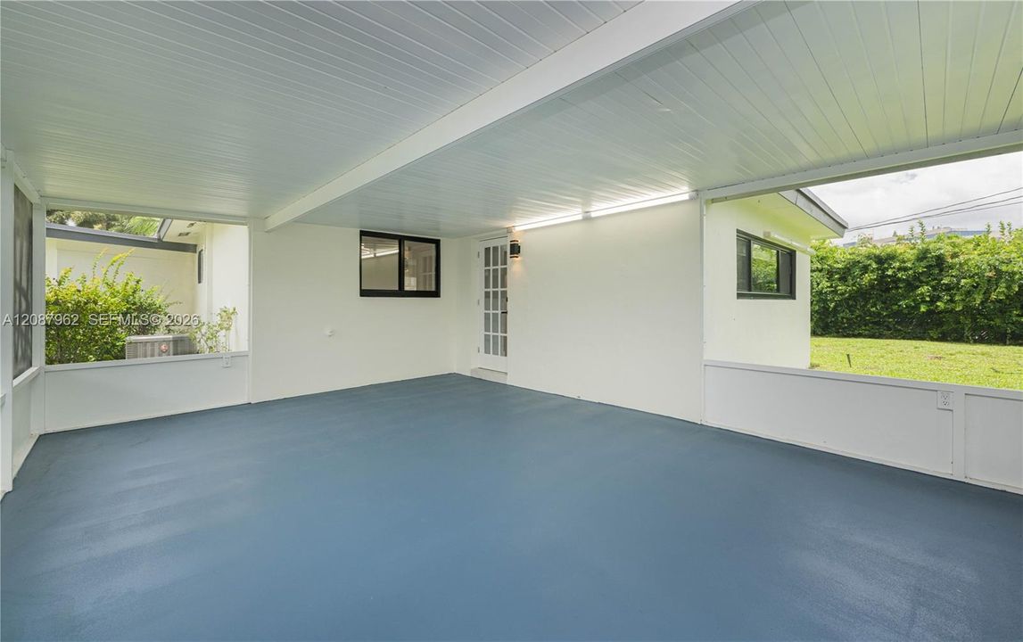 Screened Patio