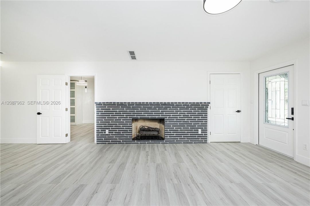 En Renta: $3,950 (3 camas, 2 baños, 1450 Pies cuadrados)