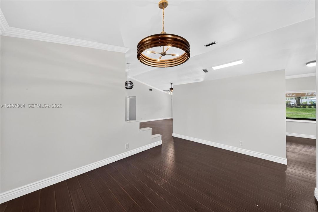 En Renta: $4,800 (3 camas, 2 baños, 2164 Pies cuadrados)