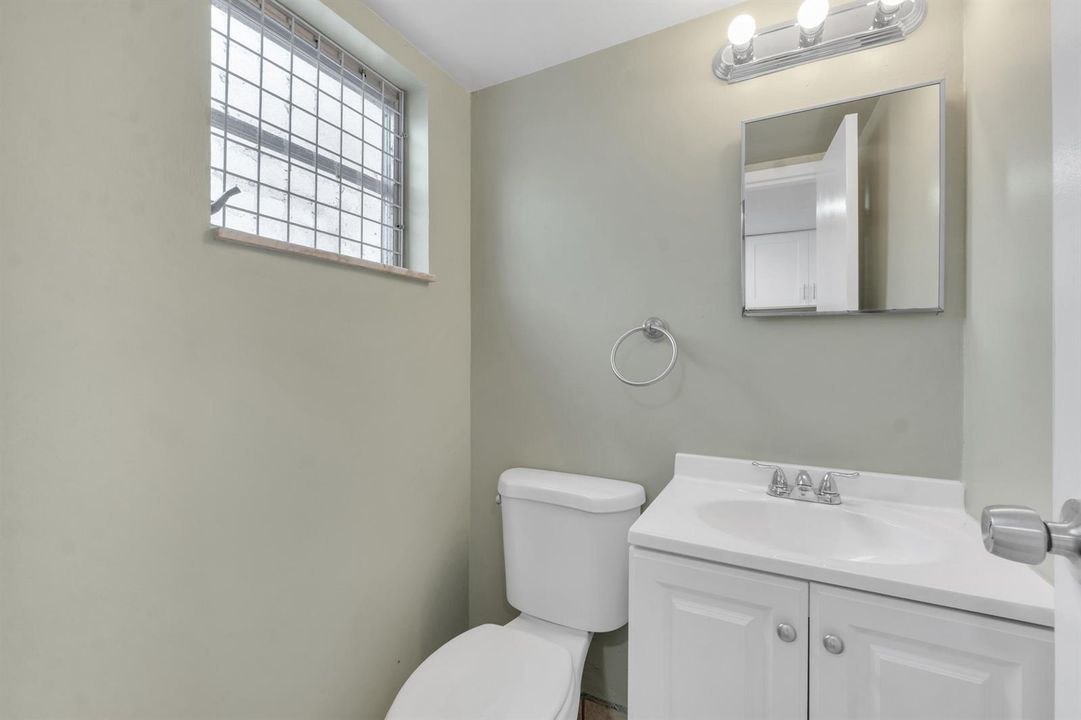 4171 NW 26th St T2-7
