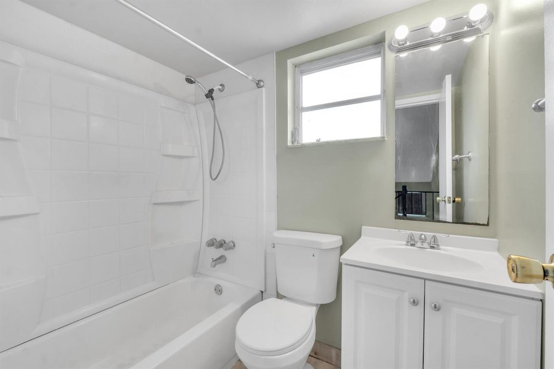 4171 NW 26th St T2-1