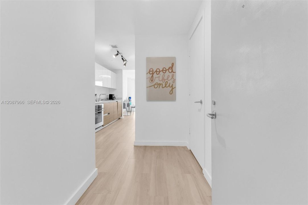 В аренду: $2,800 (0 спален, 1 ванн, 531 Квадратных фут)