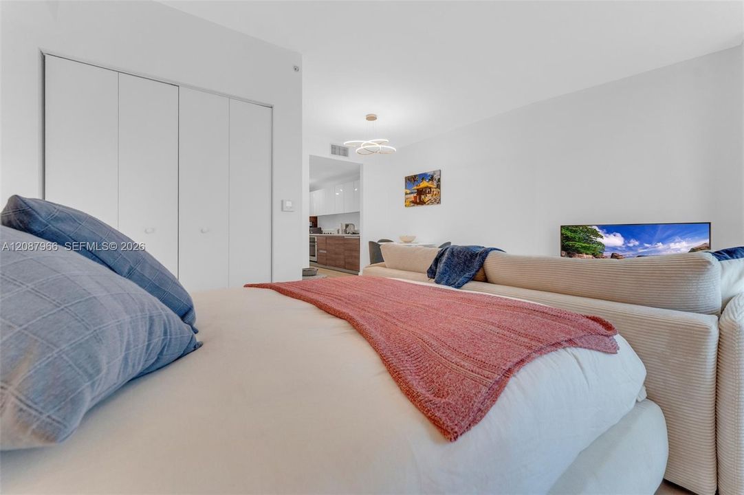 В аренду: $2,800 (0 спален, 1 ванн, 531 Квадратных фут)