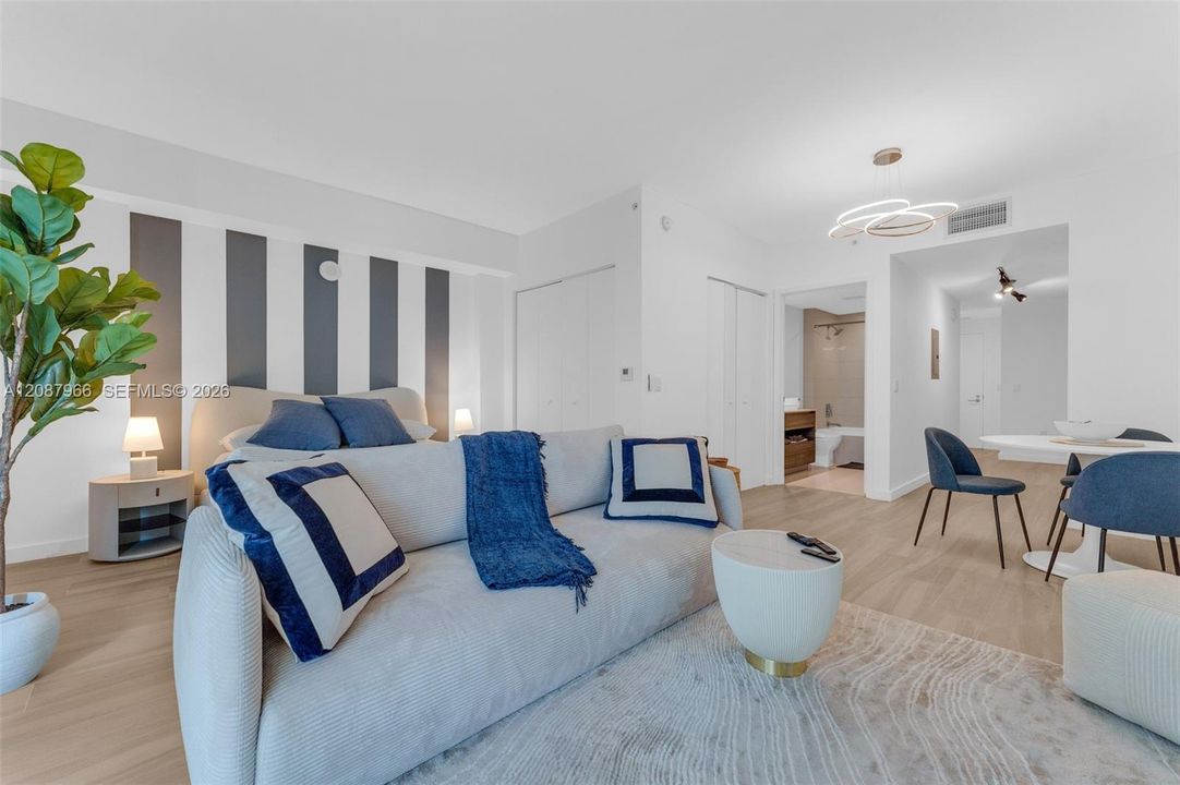 В аренду: $2,800 (0 спален, 1 ванн, 531 Квадратных фут)