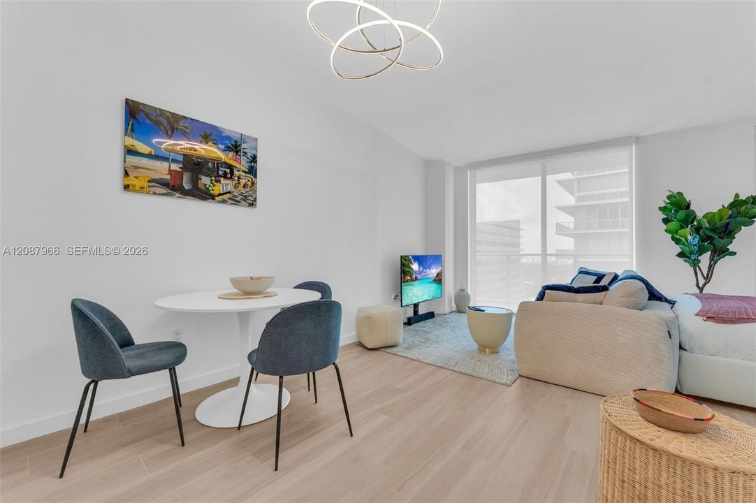 В аренду: $2,800 (0 спален, 1 ванн, 531 Квадратных фут)