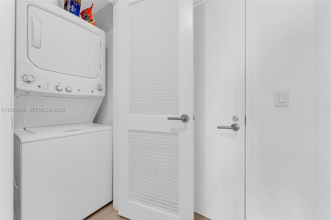 В аренду: $2,800 (0 спален, 1 ванн, 531 Квадратных фут)