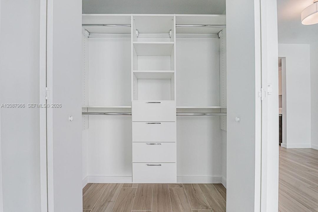 В аренду: $2,800 (0 спален, 1 ванн, 531 Квадратных фут)