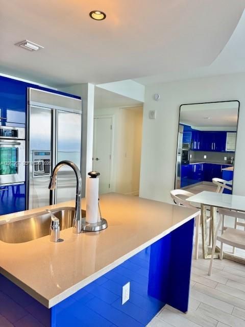 For Sale: $890,000 (2 beds, 2 baths, 1214 Square Feet)