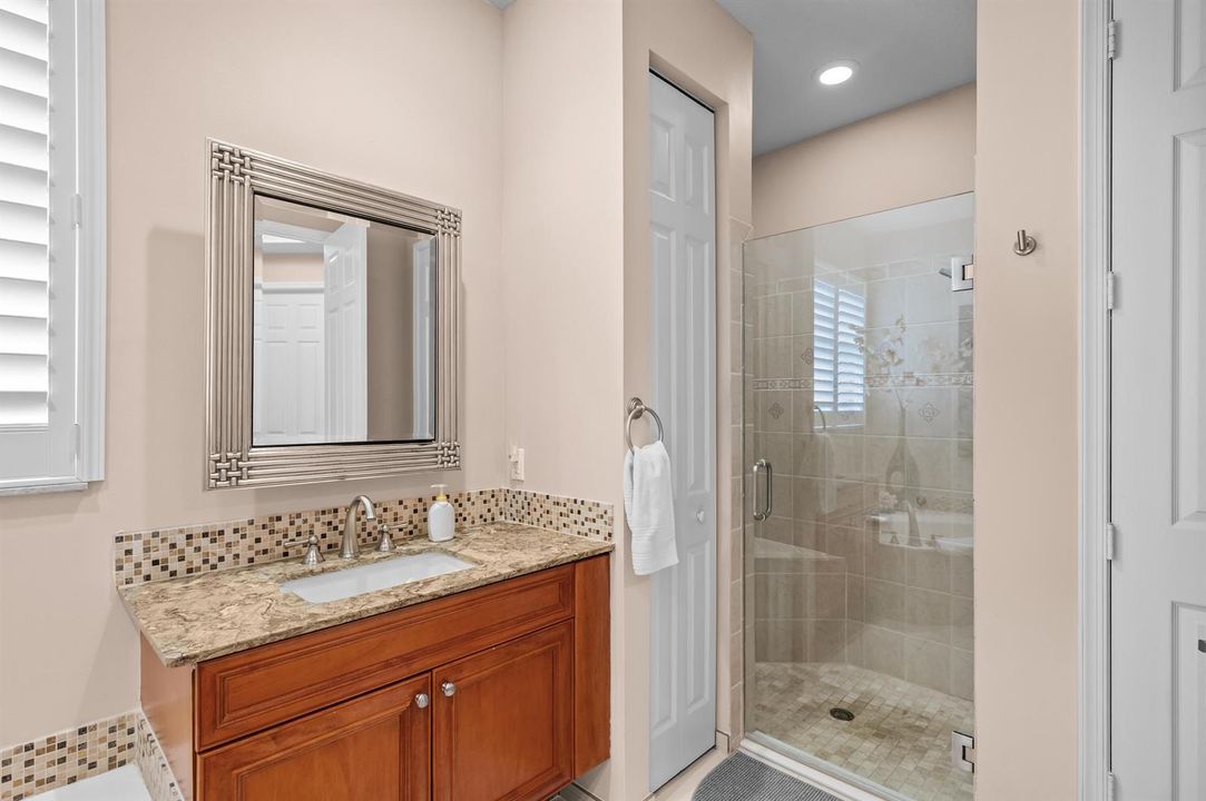 18-print-407 NW Shoreview Dr - 18