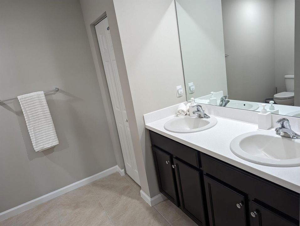 MASTER BATH 1