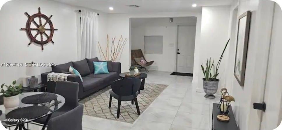 En Renta: $2,500 (3 camas, 2 baños, 1035 Pies cuadrados)