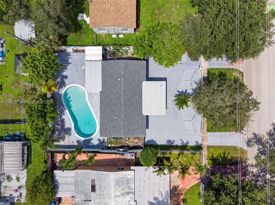 For Sale: $550,000 (4 beds, 2 baths, 1125 Square Feet)