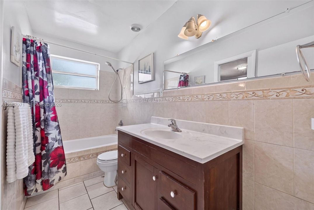 For Sale: $550,000 (4 beds, 2 baths, 1125 Square Feet)