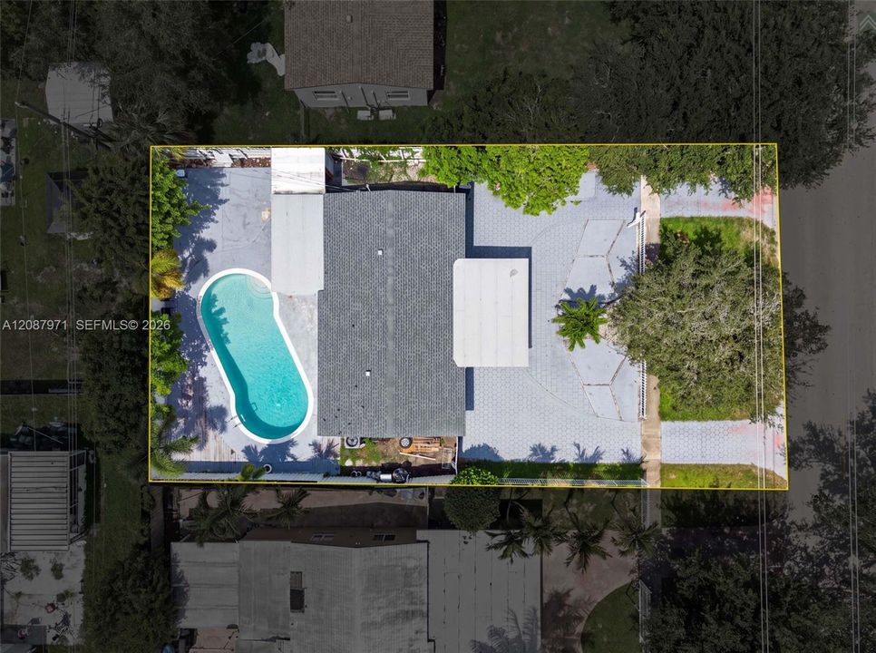 For Sale: $550,000 (4 beds, 2 baths, 1125 Square Feet)