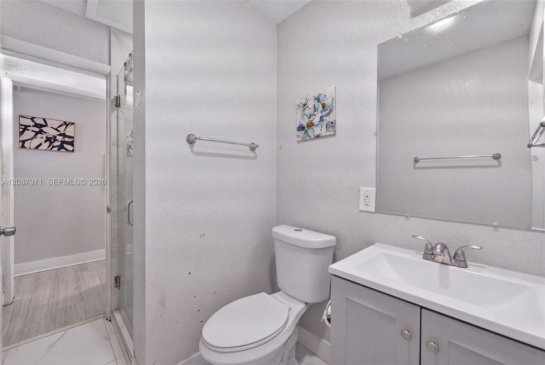For Sale: $550,000 (4 beds, 2 baths, 1125 Square Feet)