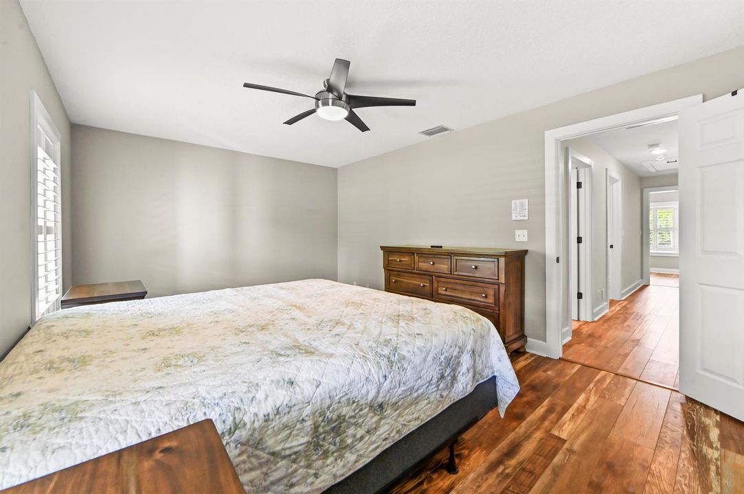 22 Bedroom 03