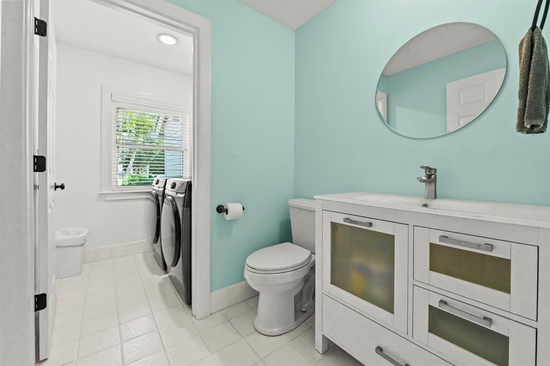 28 Bathroom 01