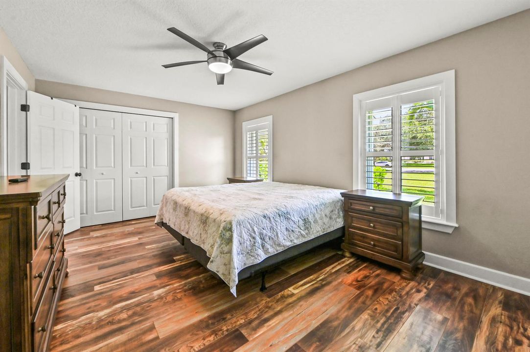 21 Bedroom 02