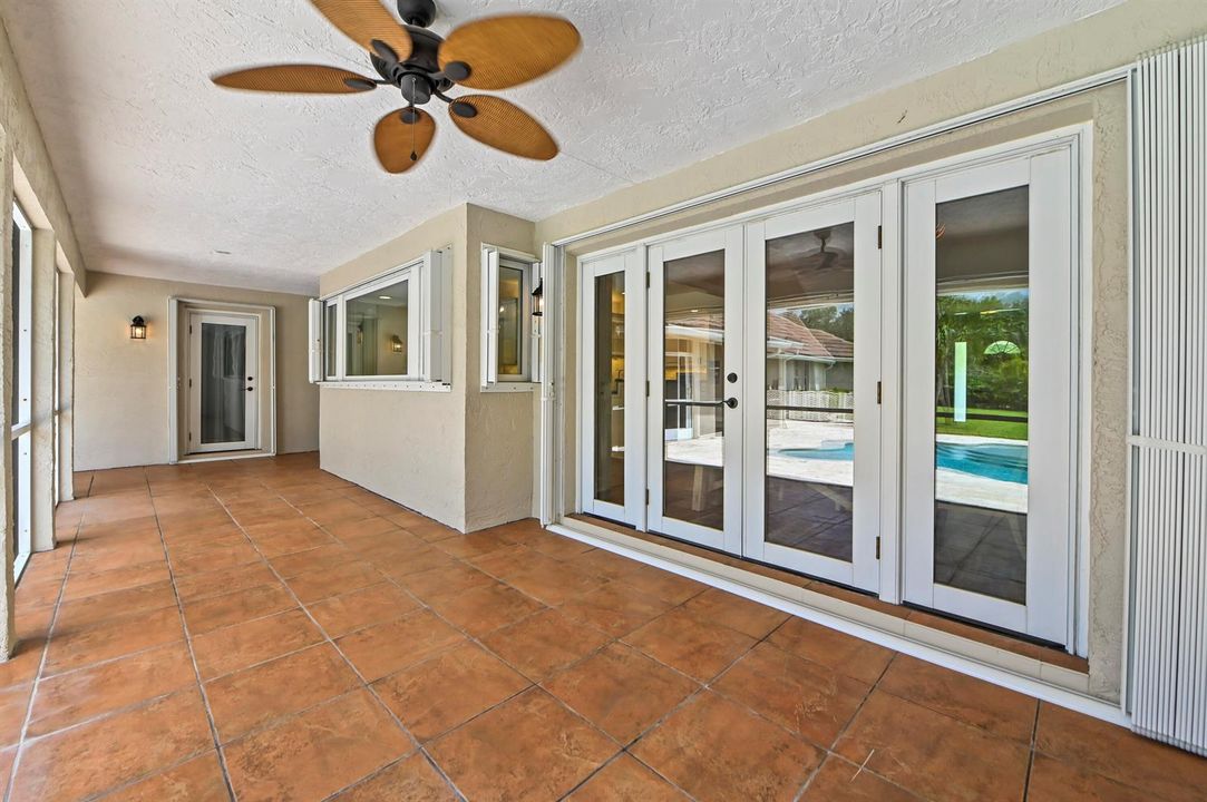 43 Patio 02