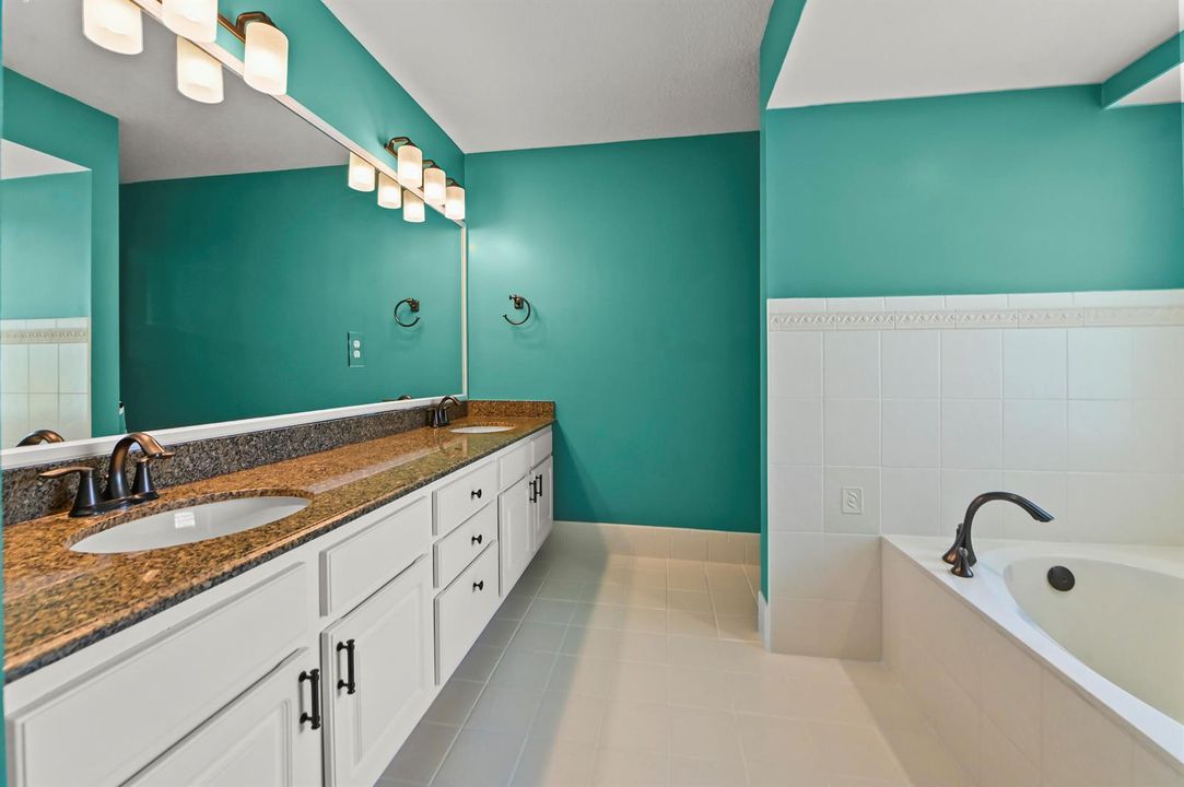 39 Bathroom 01