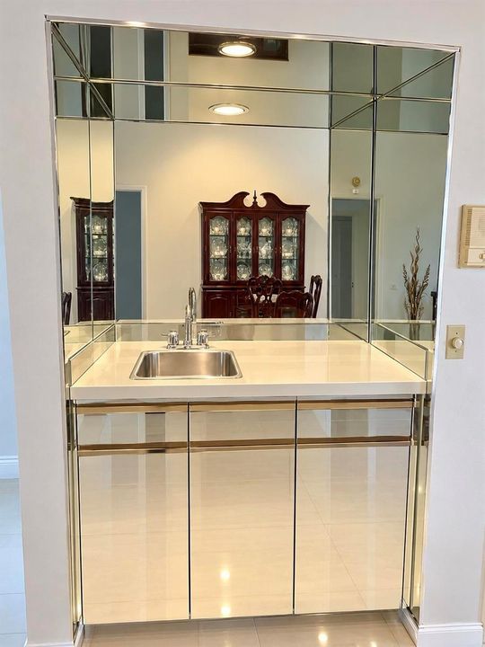 mini bar
