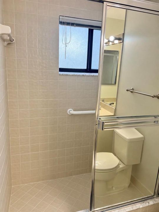 second bathroom 2