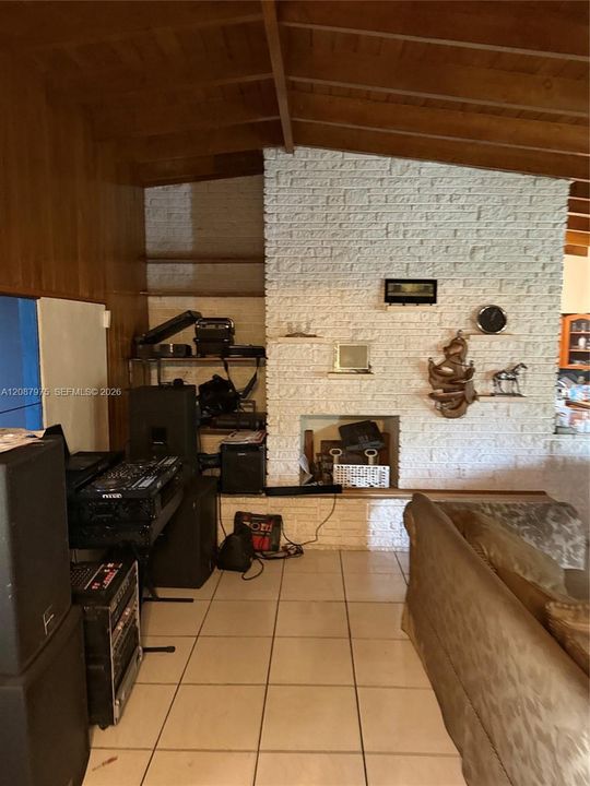 На продажу: $550,000 (3 спален, 2 ванн, 1545 Квадратных фут)