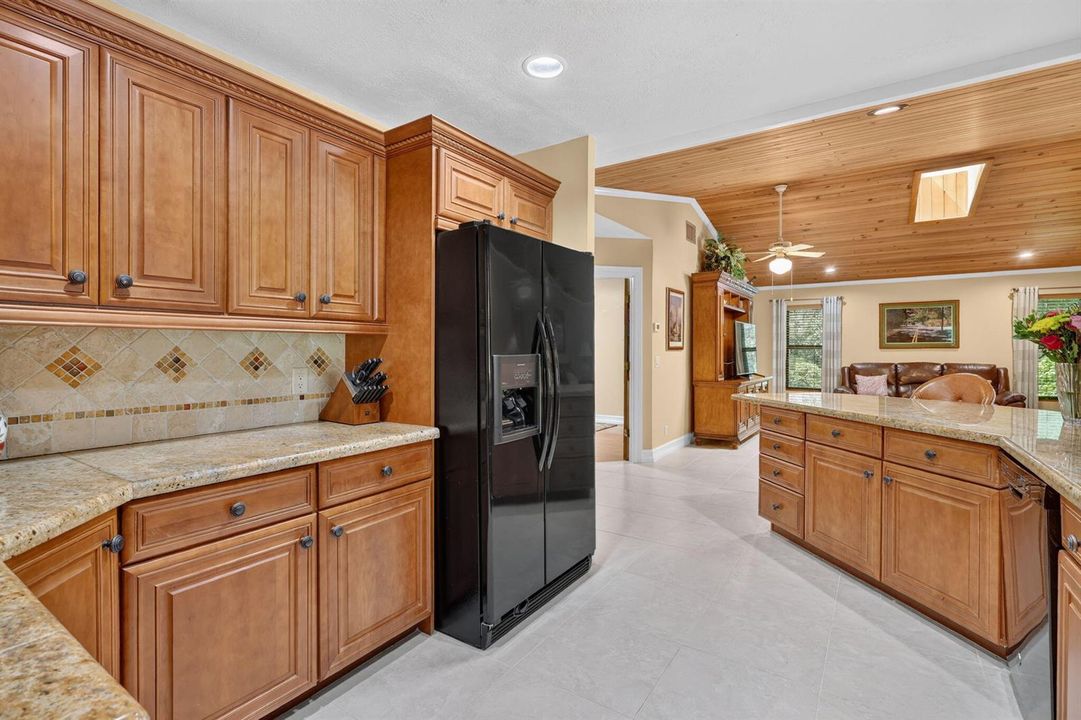 Kitchen opens onto FR.