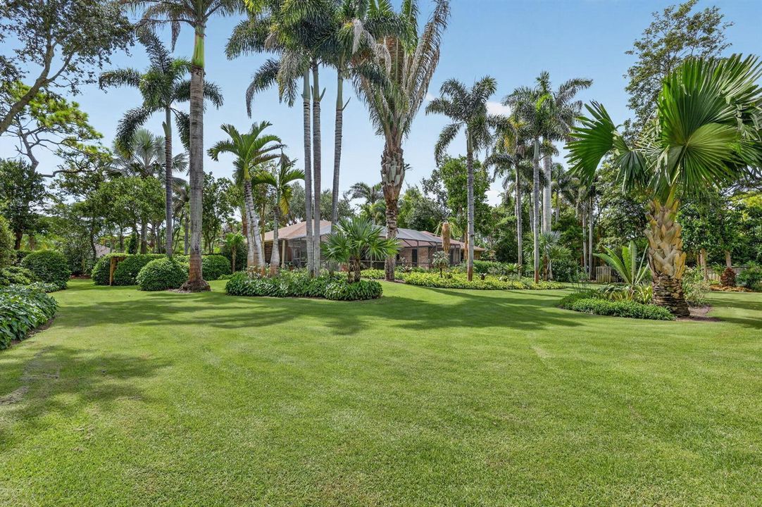 1 Acre lot w/lots of space.