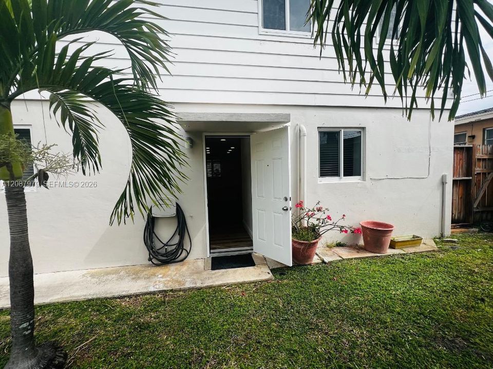 Private Entrance
