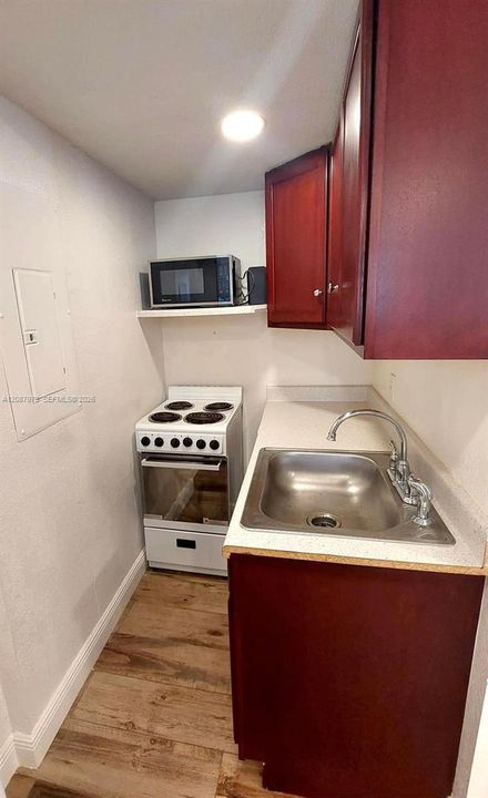 Full Kitchen