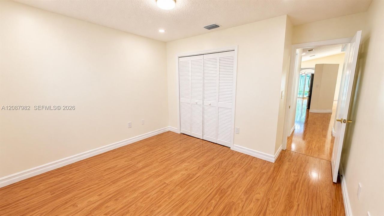 For Sale: $699,900 (3 beds, 2 baths, 1577 Square Feet)