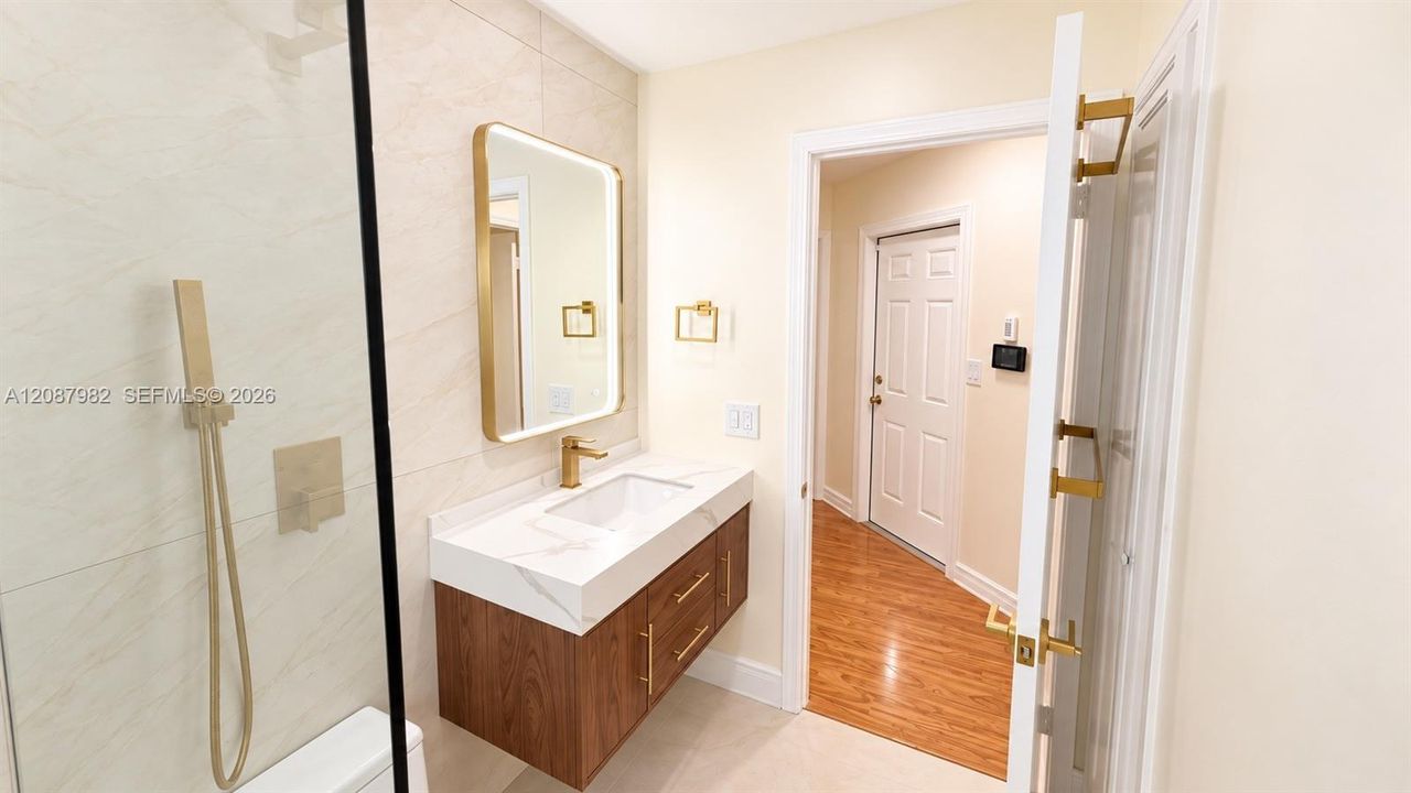 For Sale: $699,900 (3 beds, 2 baths, 1577 Square Feet)