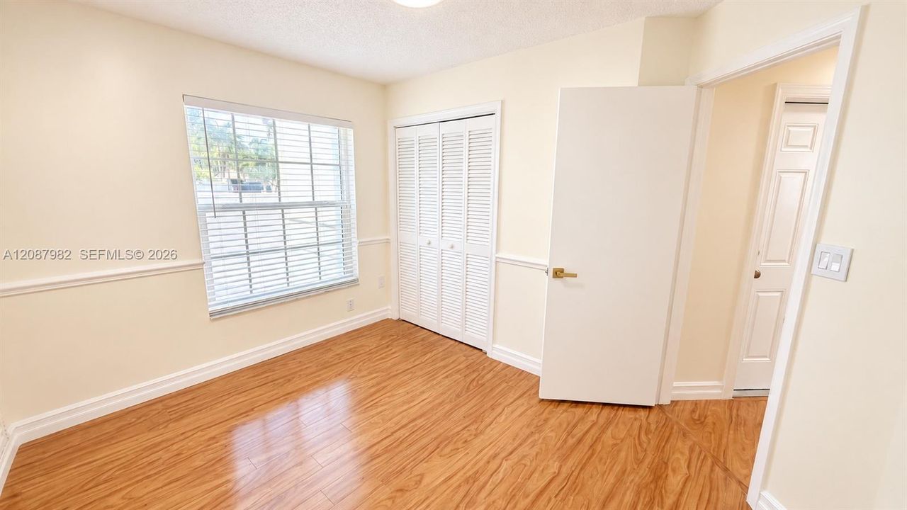 For Sale: $699,900 (3 beds, 2 baths, 1577 Square Feet)