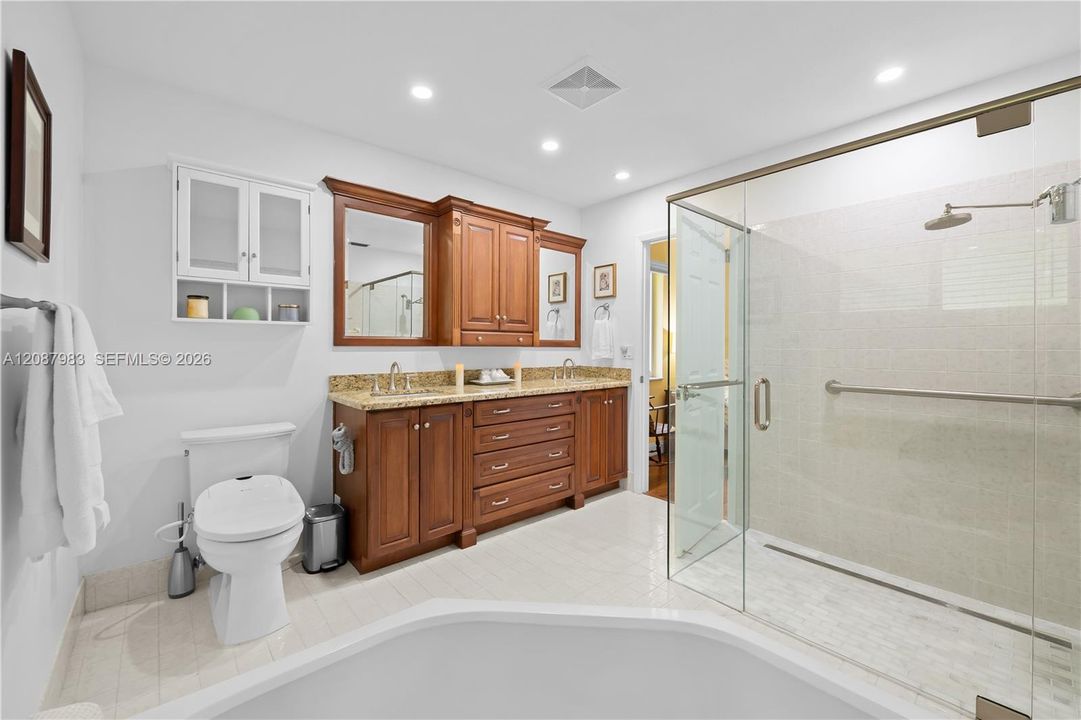 For Sale: $749,900 (3 beds, 2 baths, 1744 Square Feet)