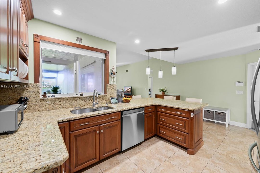 For Sale: $749,900 (3 beds, 2 baths, 1744 Square Feet)