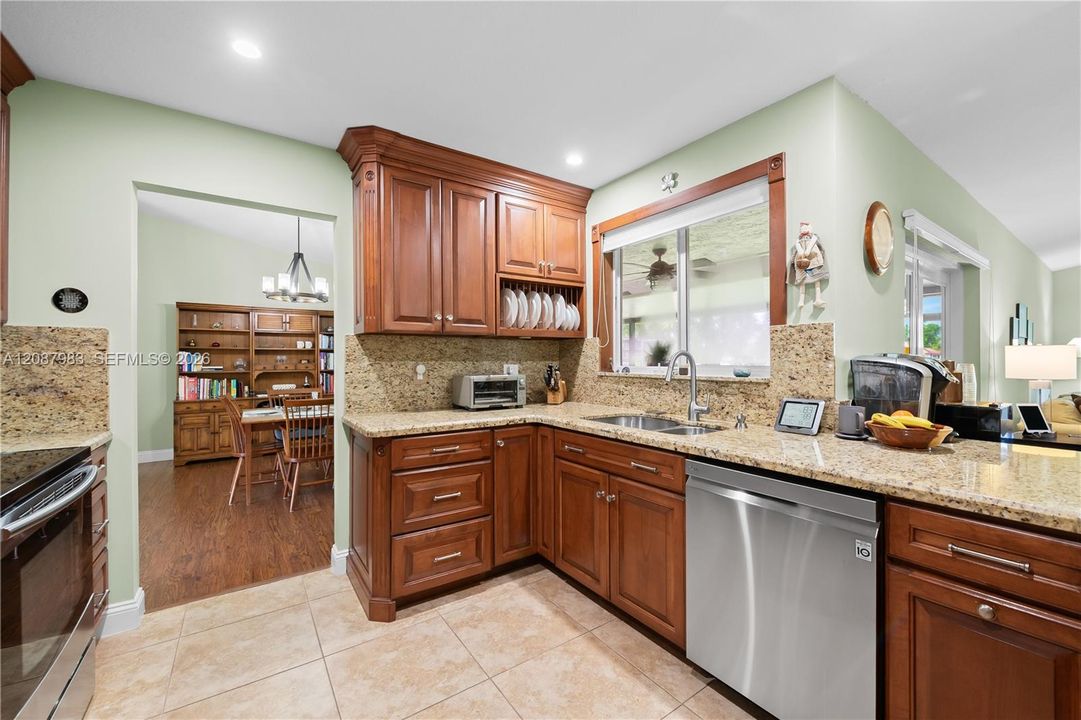For Sale: $749,900 (3 beds, 2 baths, 1744 Square Feet)