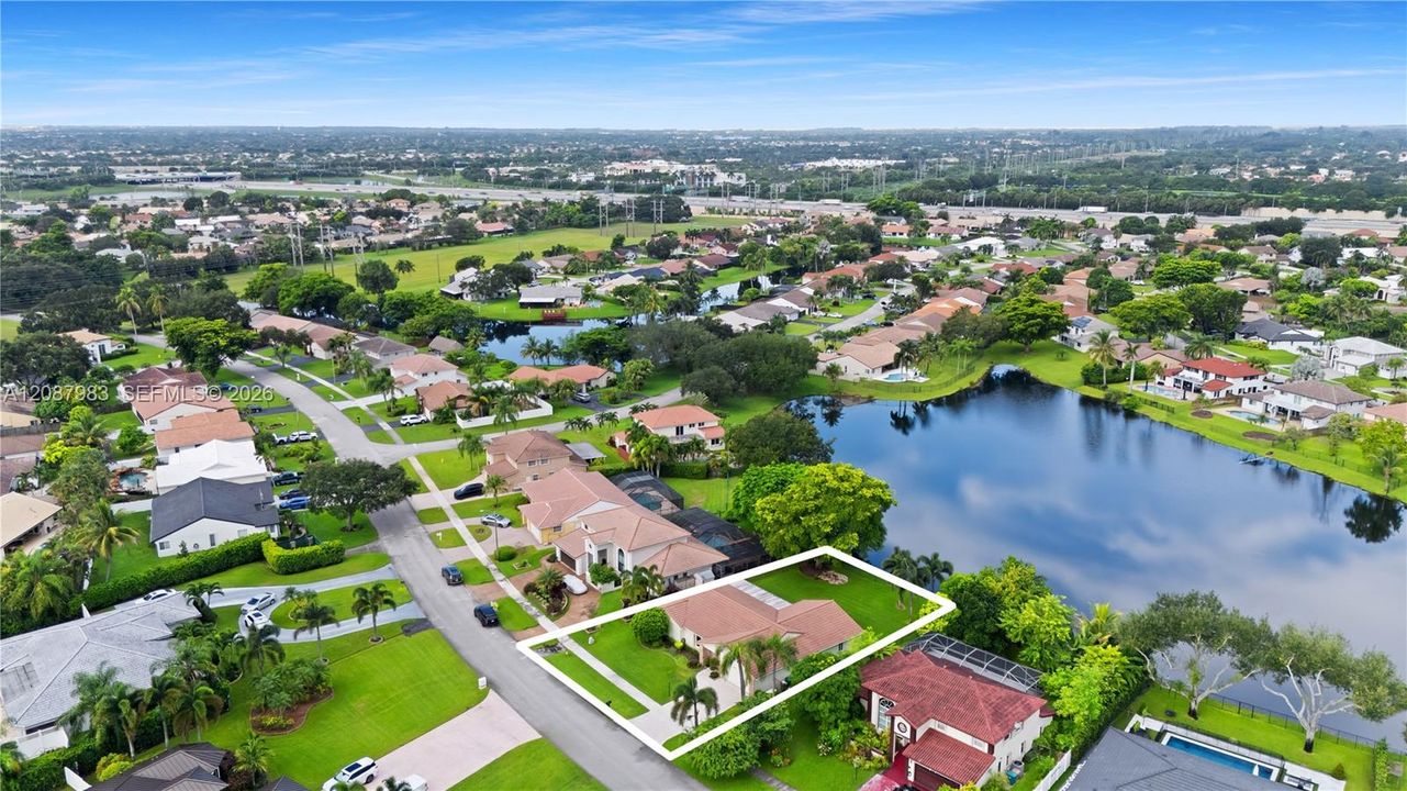 For Sale: $749,900 (3 beds, 2 baths, 1744 Square Feet)