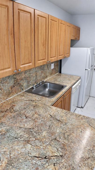For Rent: $2,040 (2 beds, 2 baths, 223601 Square Feet)