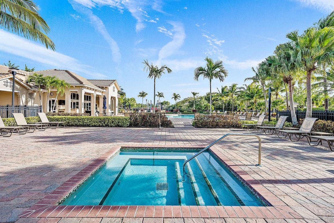 Community Spa and Pool