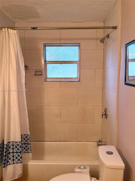 En Venta: $375,000 (2 camas, 1 baños, 912 Pies cuadrados)