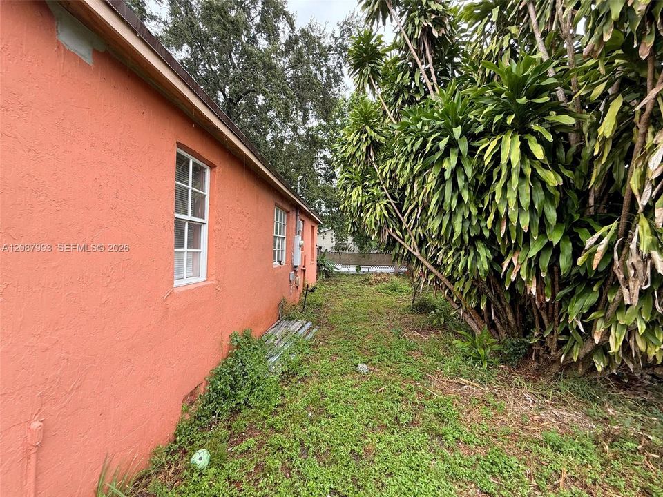 En Venta: $375,000 (2 camas, 1 baños, 912 Pies cuadrados)
