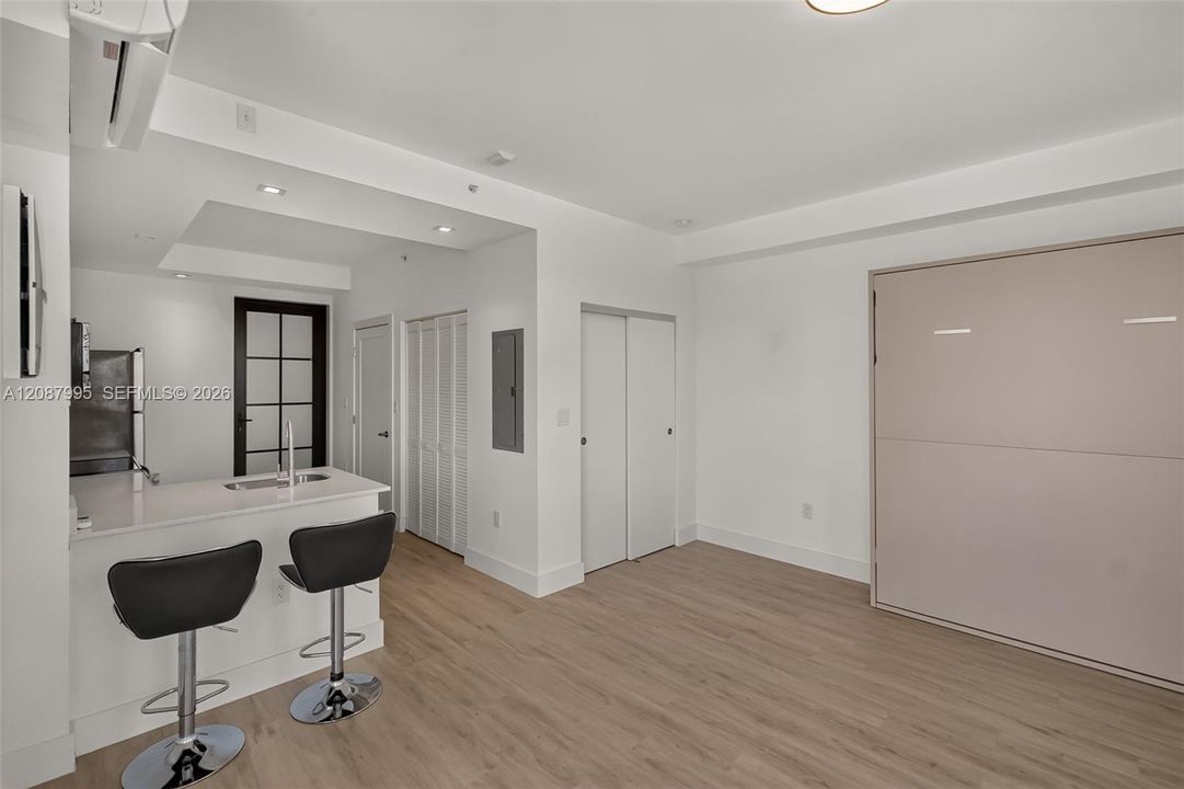 For Rent: $1,800 (0 beds, 1 baths, 436 Square Feet)