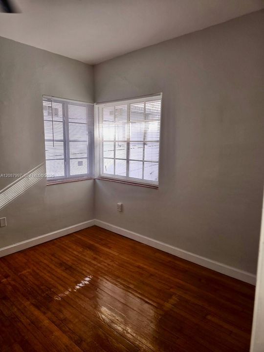 For Rent: $2,199 (1 beds, 1 baths, 500 Square Feet)