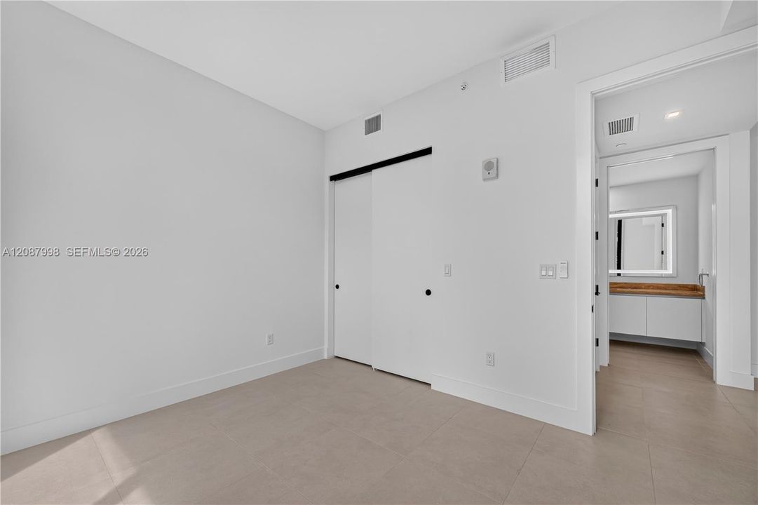 В аренду: $12,250 (2 спален, 2 ванн, 1474 Квадратных фут)
