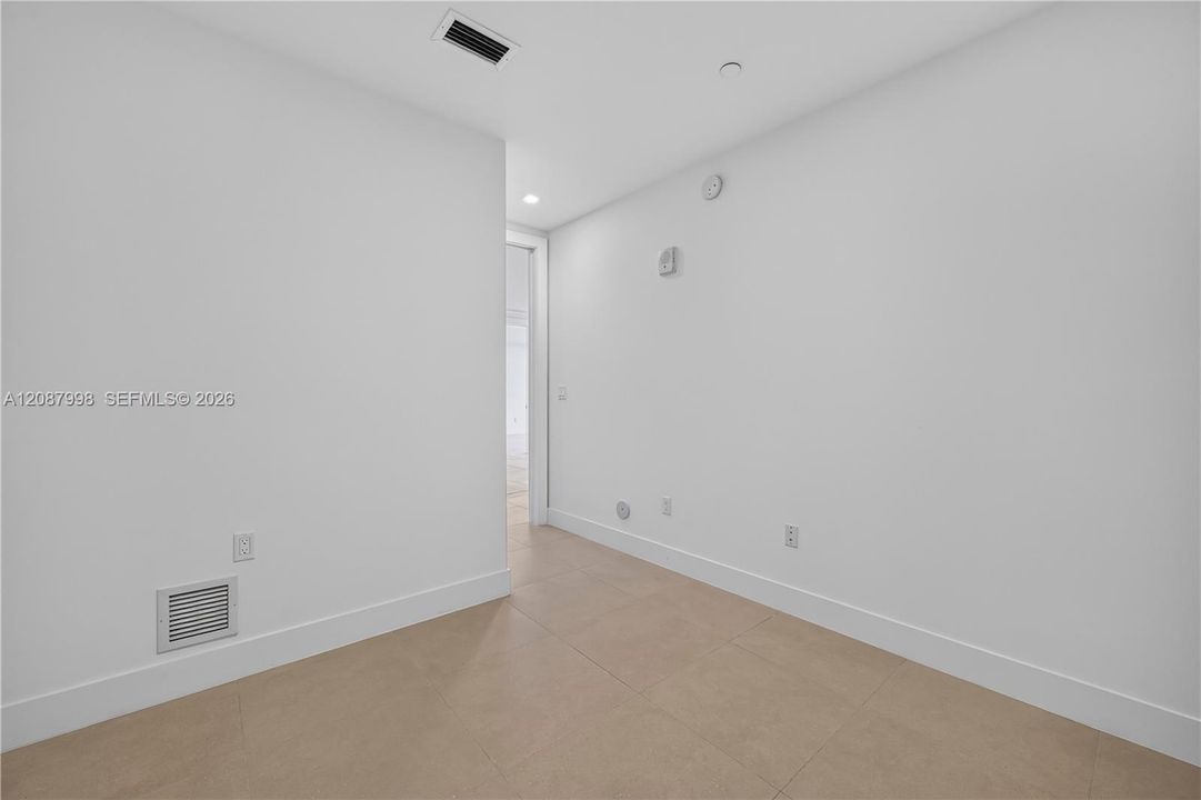 В аренду: $12,250 (2 спален, 2 ванн, 1474 Квадратных фут)